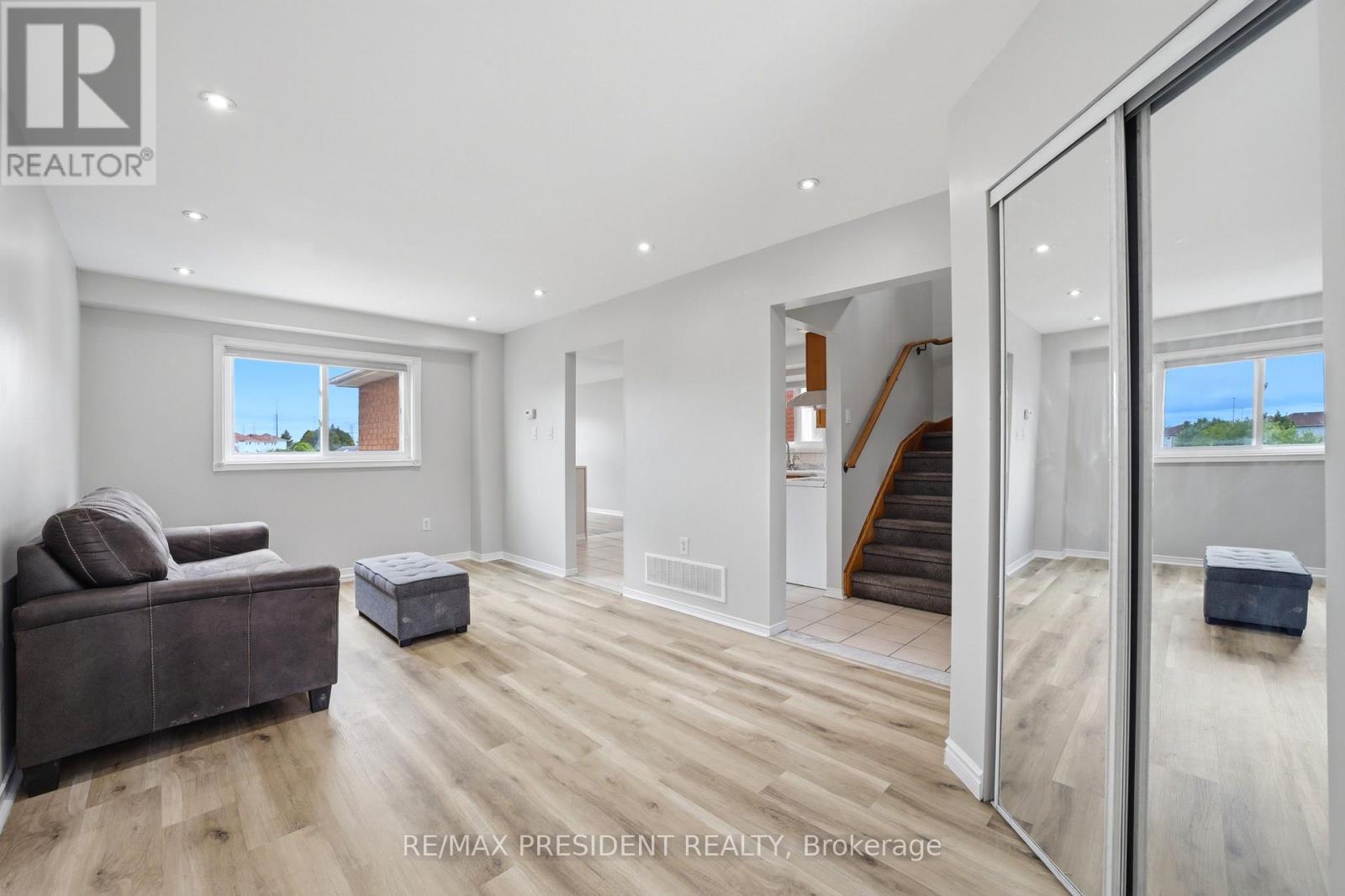 112 RAVENSWOOD DRIVE - 5