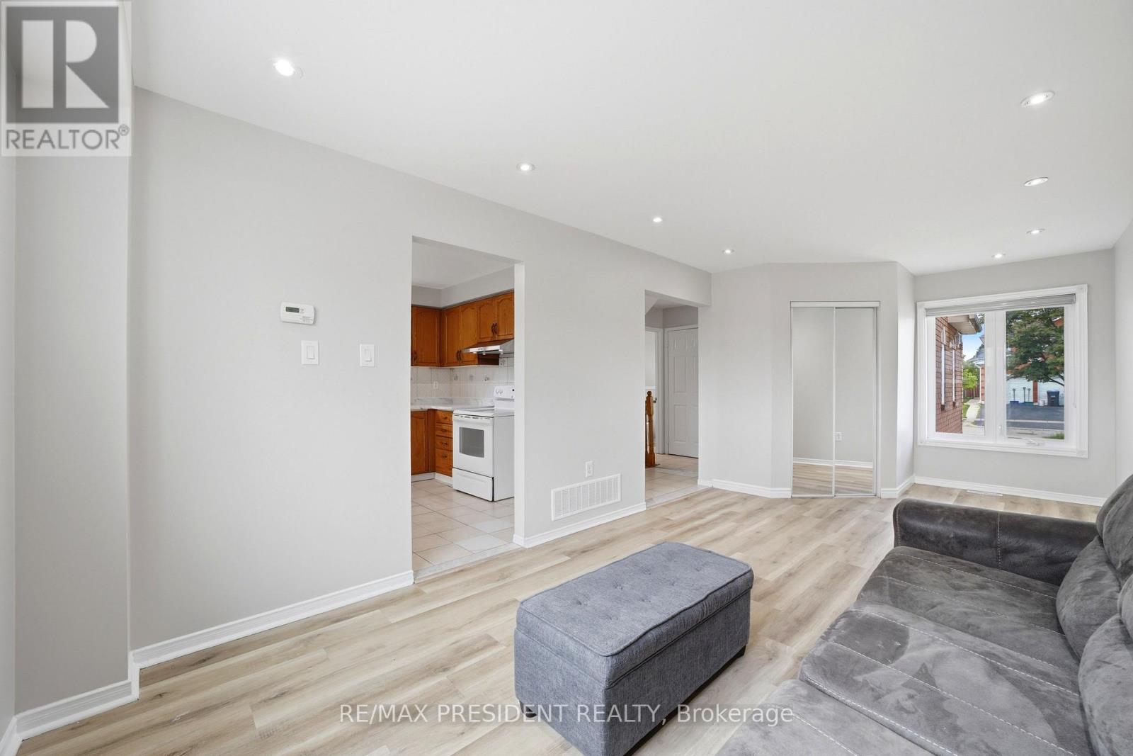 112 RAVENSWOOD DRIVE - 7
