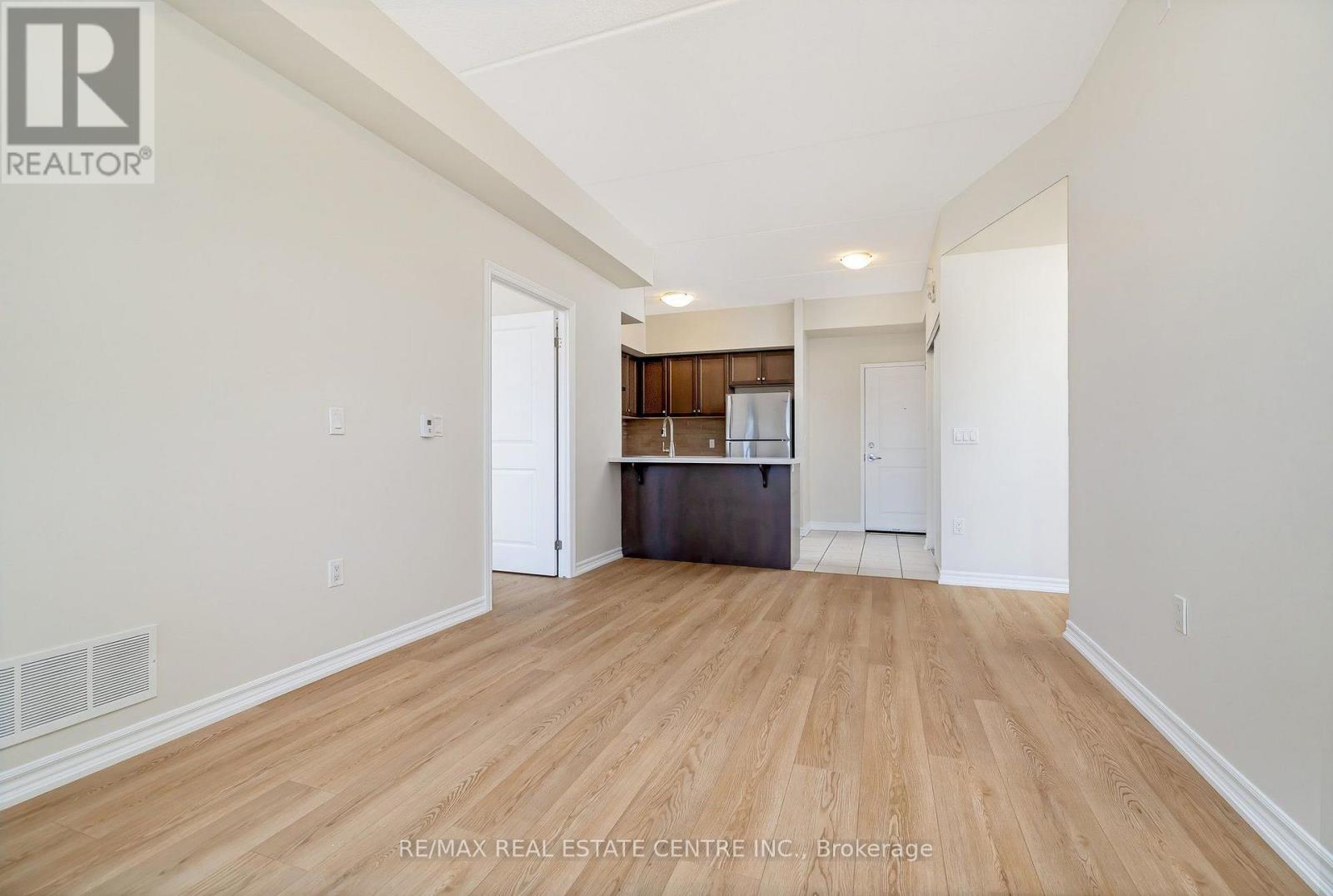 #408 650 SAUVE STREET - 8