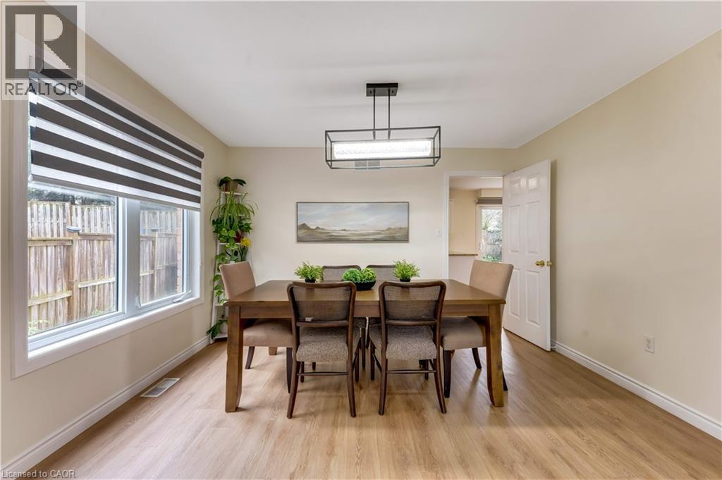 519 YORKSHIRE Drive - Image 11