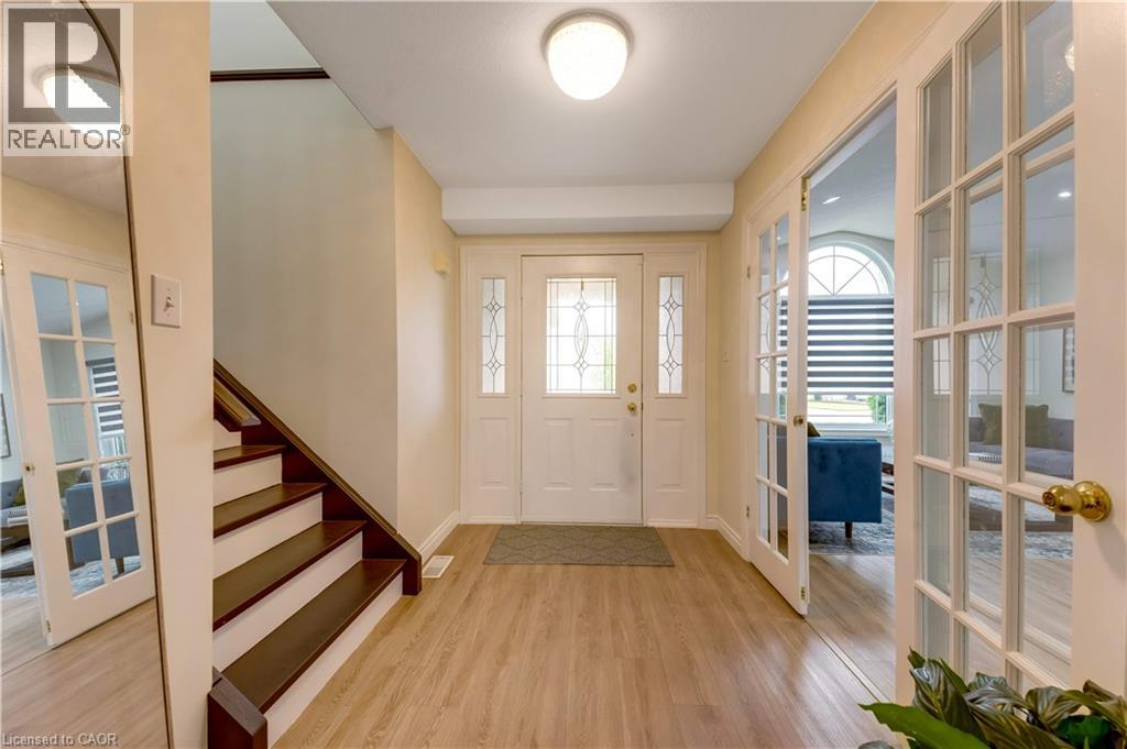 519 YORKSHIRE Drive - Image 17