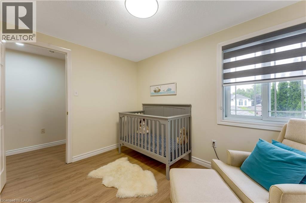 519 YORKSHIRE Drive - Image 26