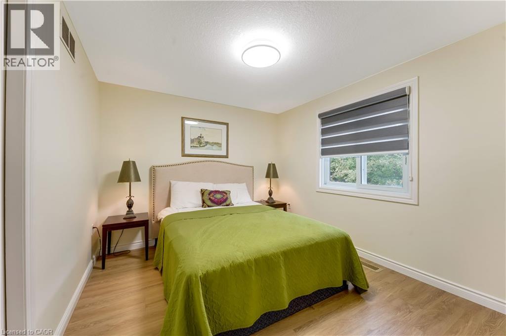 519 YORKSHIRE Drive - Image 27