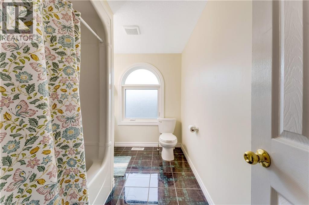 519 YORKSHIRE Drive - Image 29