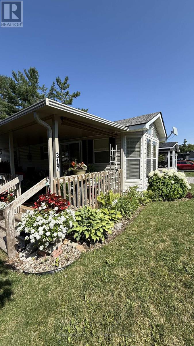 317 ROCKVIEW - Image 4