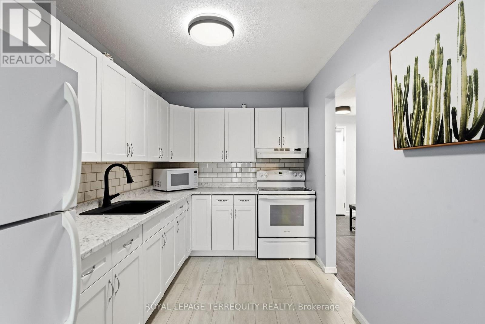 #307 136 WARE STREET - 17