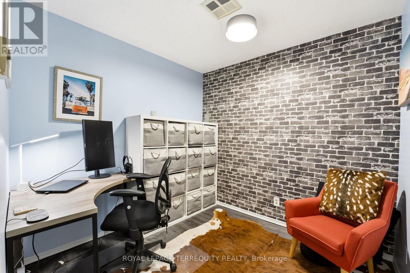 #307 136 WARE STREET - 23