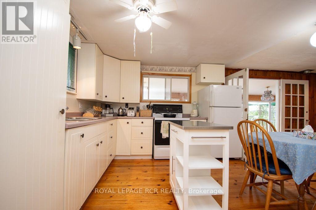 40 GRIFFIN DRIVE - 11