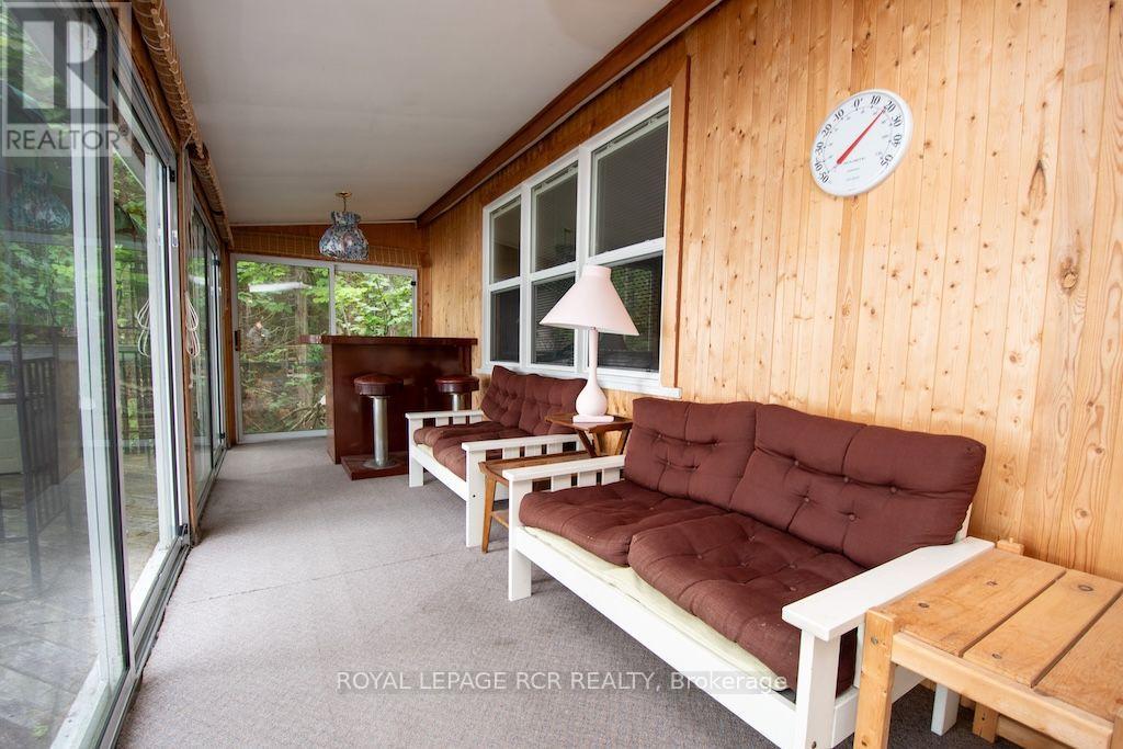 40 GRIFFIN DRIVE - 14