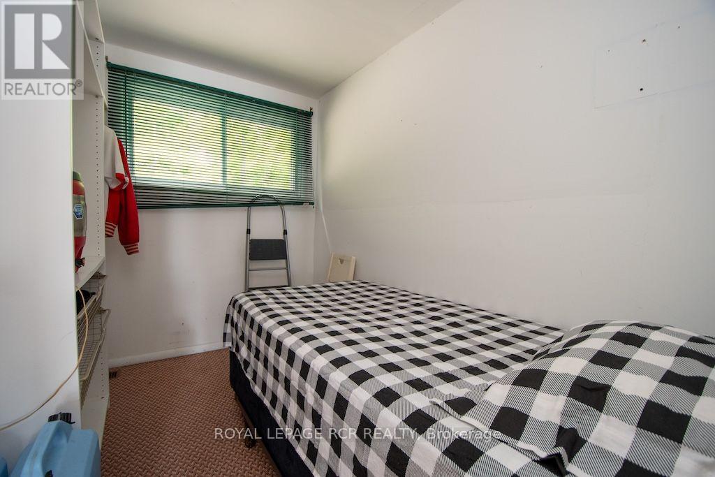 40 GRIFFIN DRIVE - 15