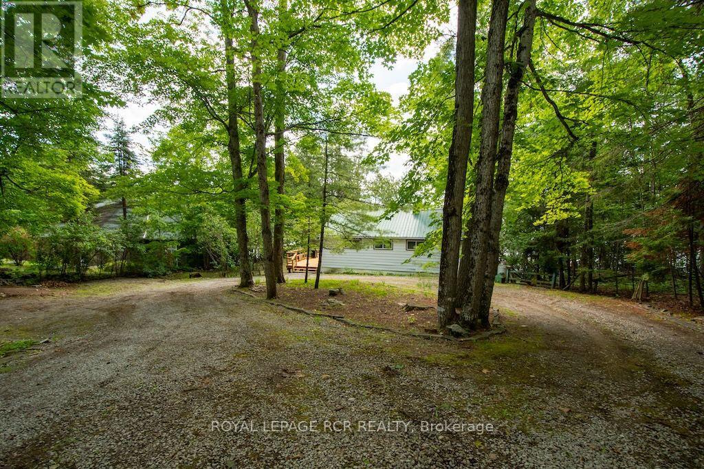 40 GRIFFIN DRIVE - 36