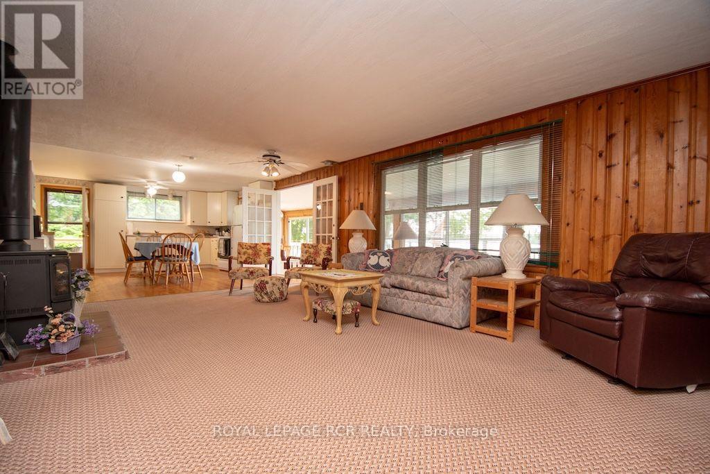 40 GRIFFIN DRIVE - 8
