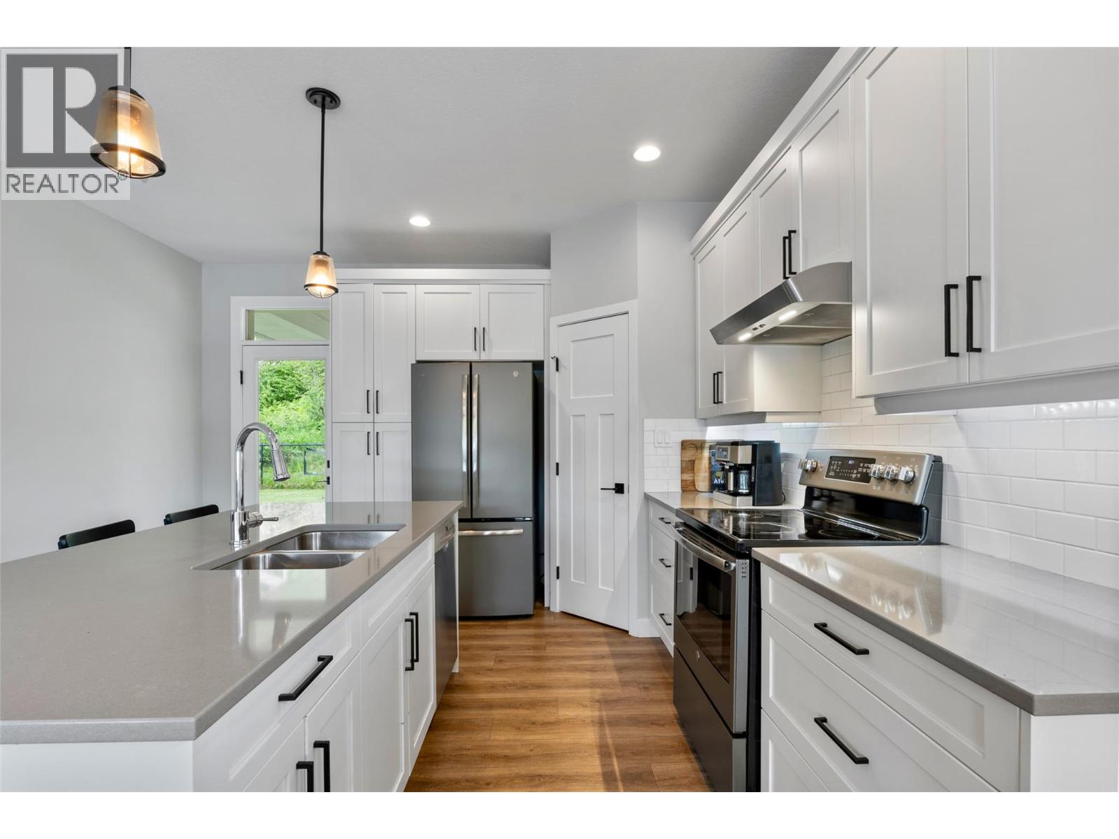 2533 Valley Place - Image 12
