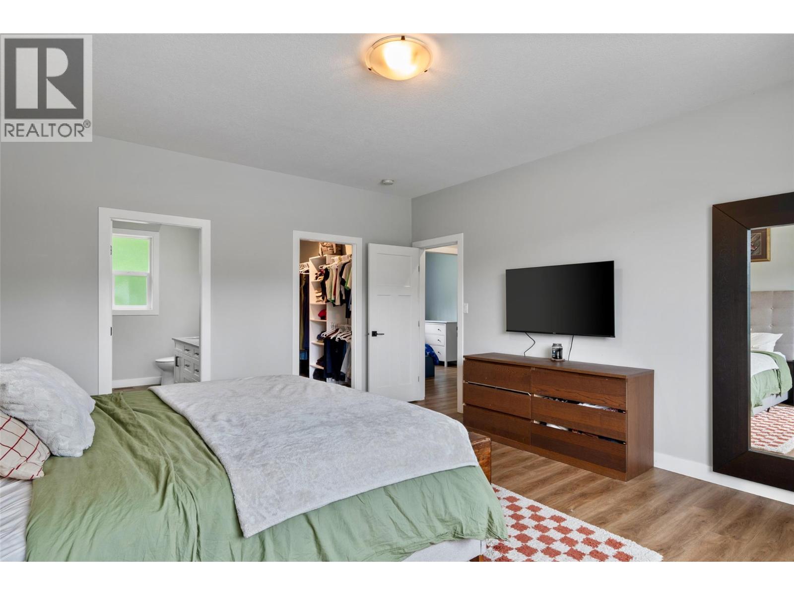 2533 Valley Place - Image 14