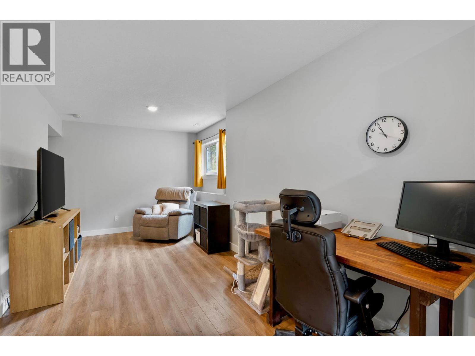 2533 Valley Place - Image 25