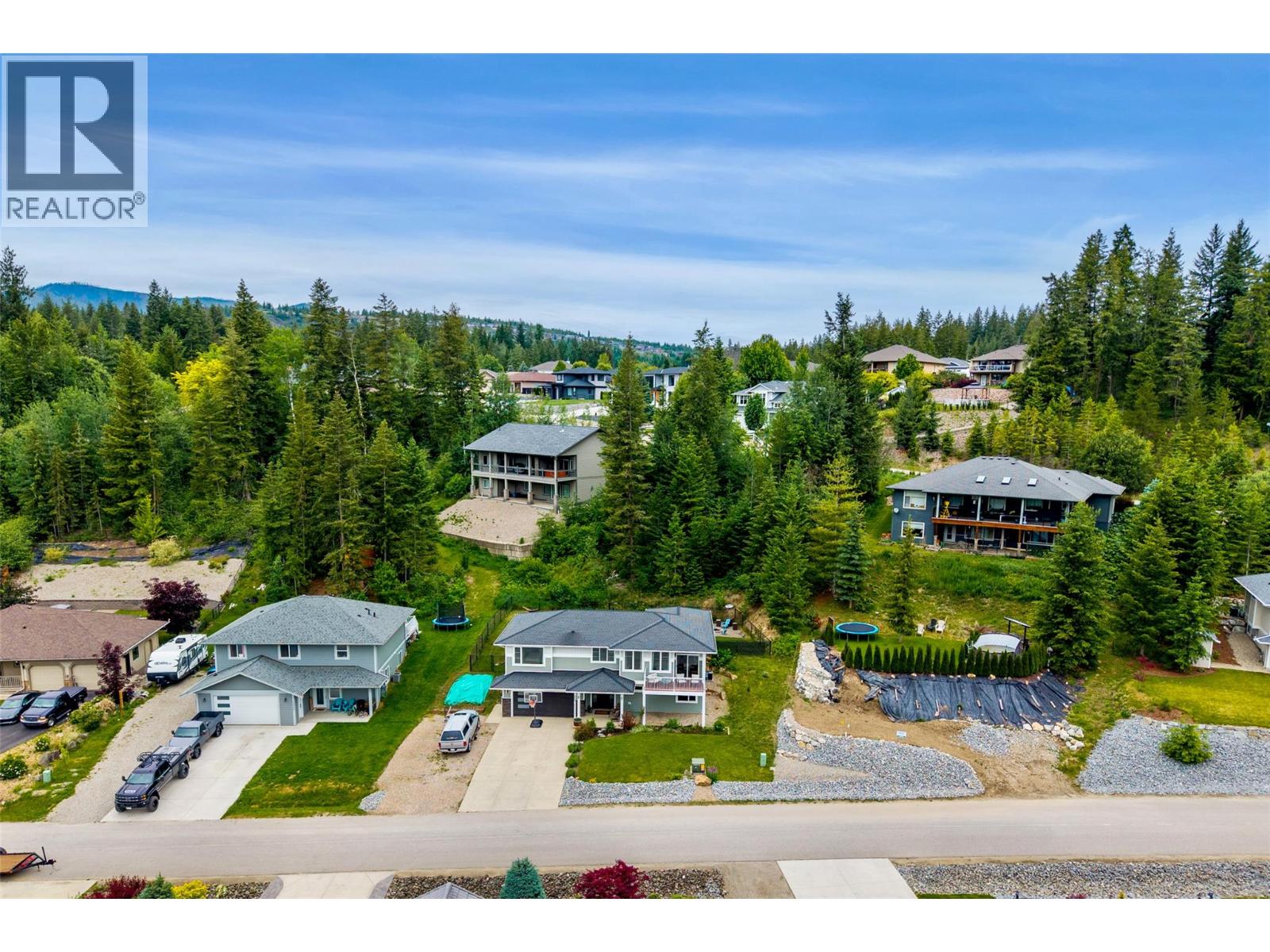 2533 Valley Place - Image 37