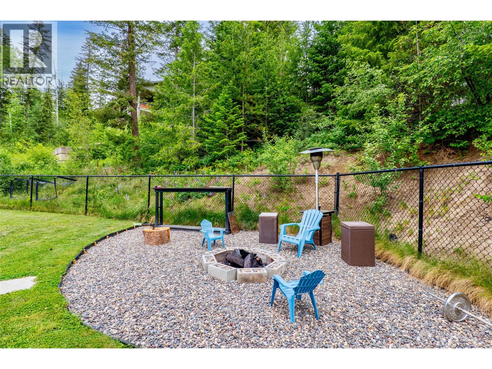 2533 Valley Place - Image 33