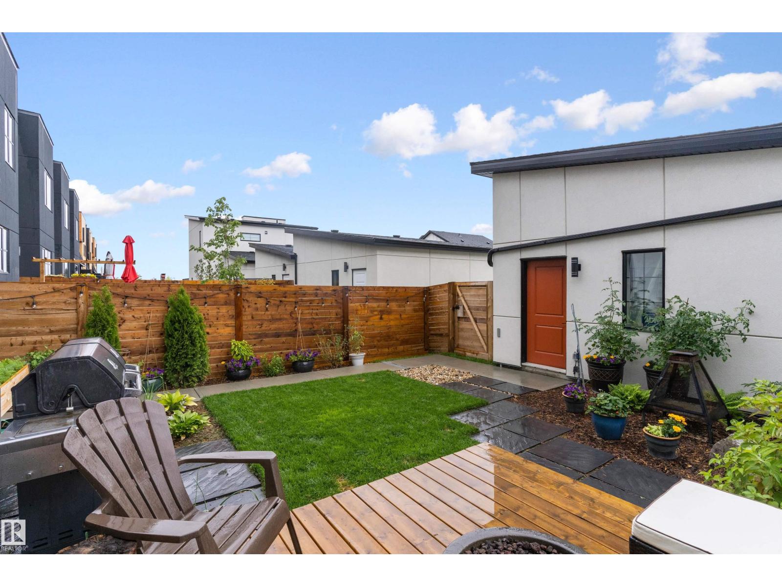 7747 YORKE ME NW - Image 44