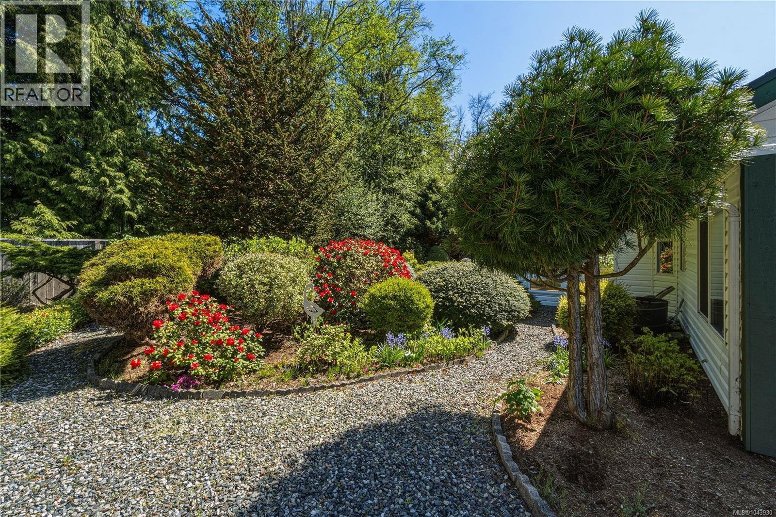 461 Rowan Dr - 33
