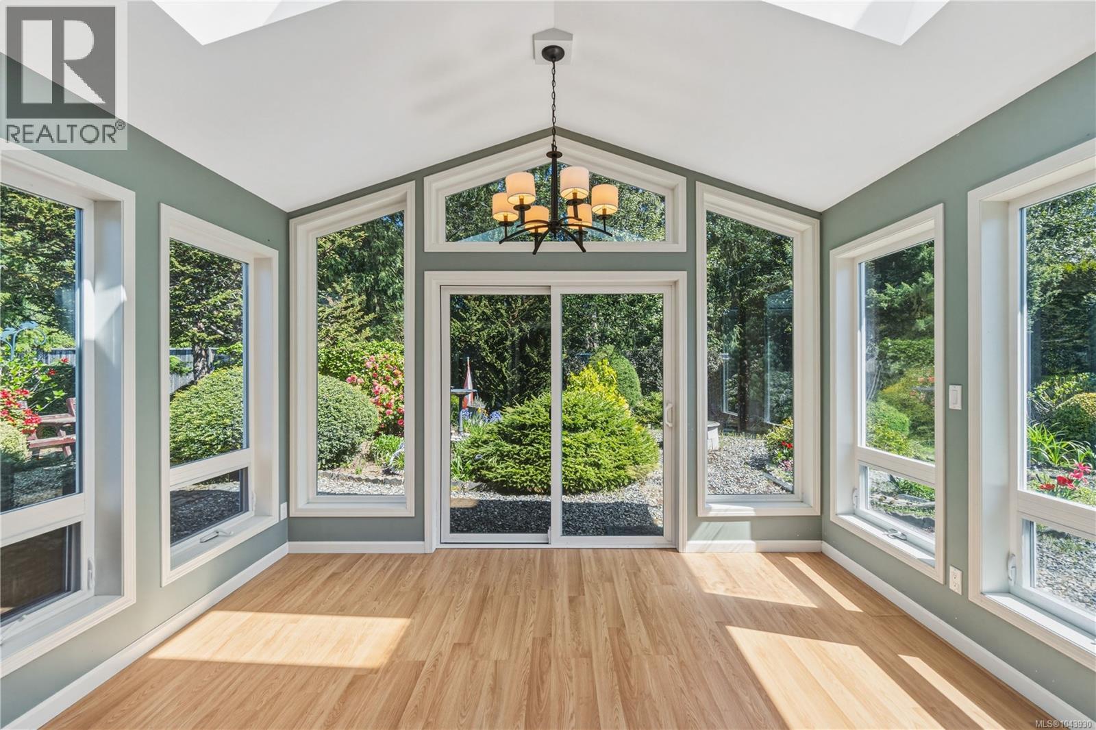 461 Rowan Dr - 6