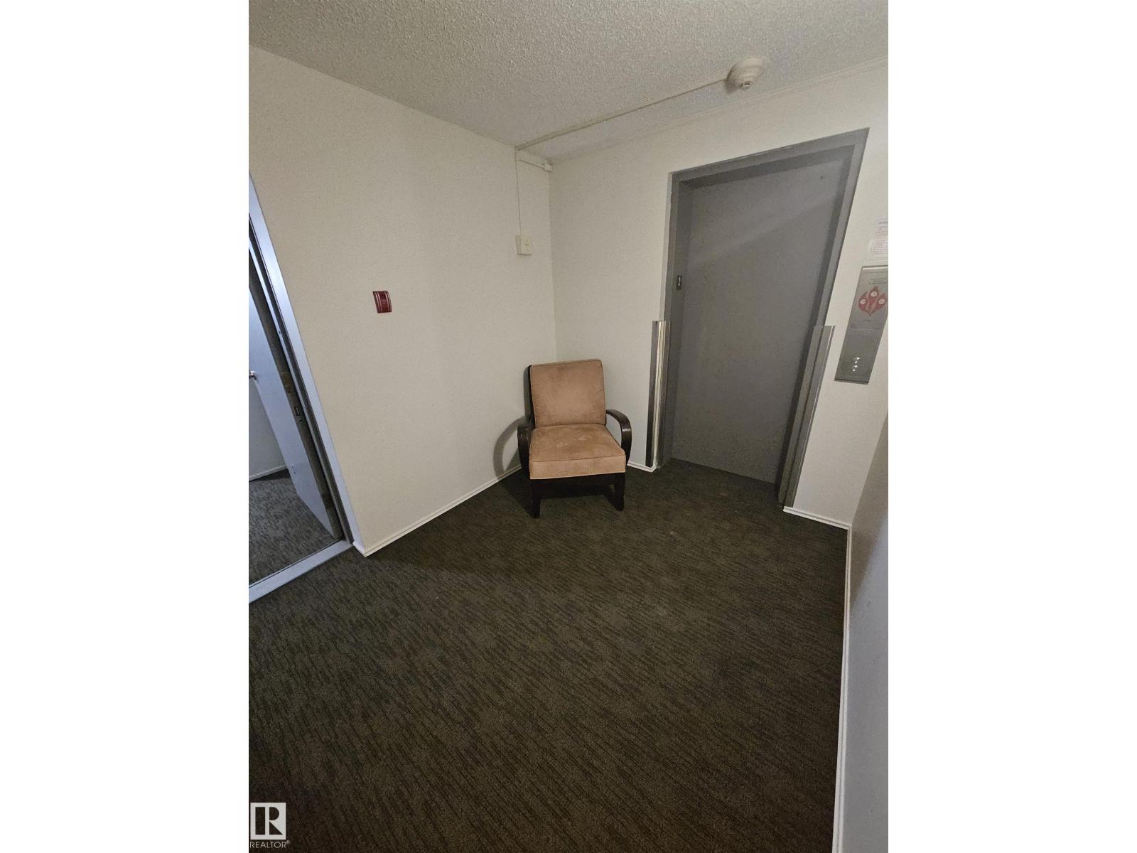 #206 10838 108 street NW - 31
