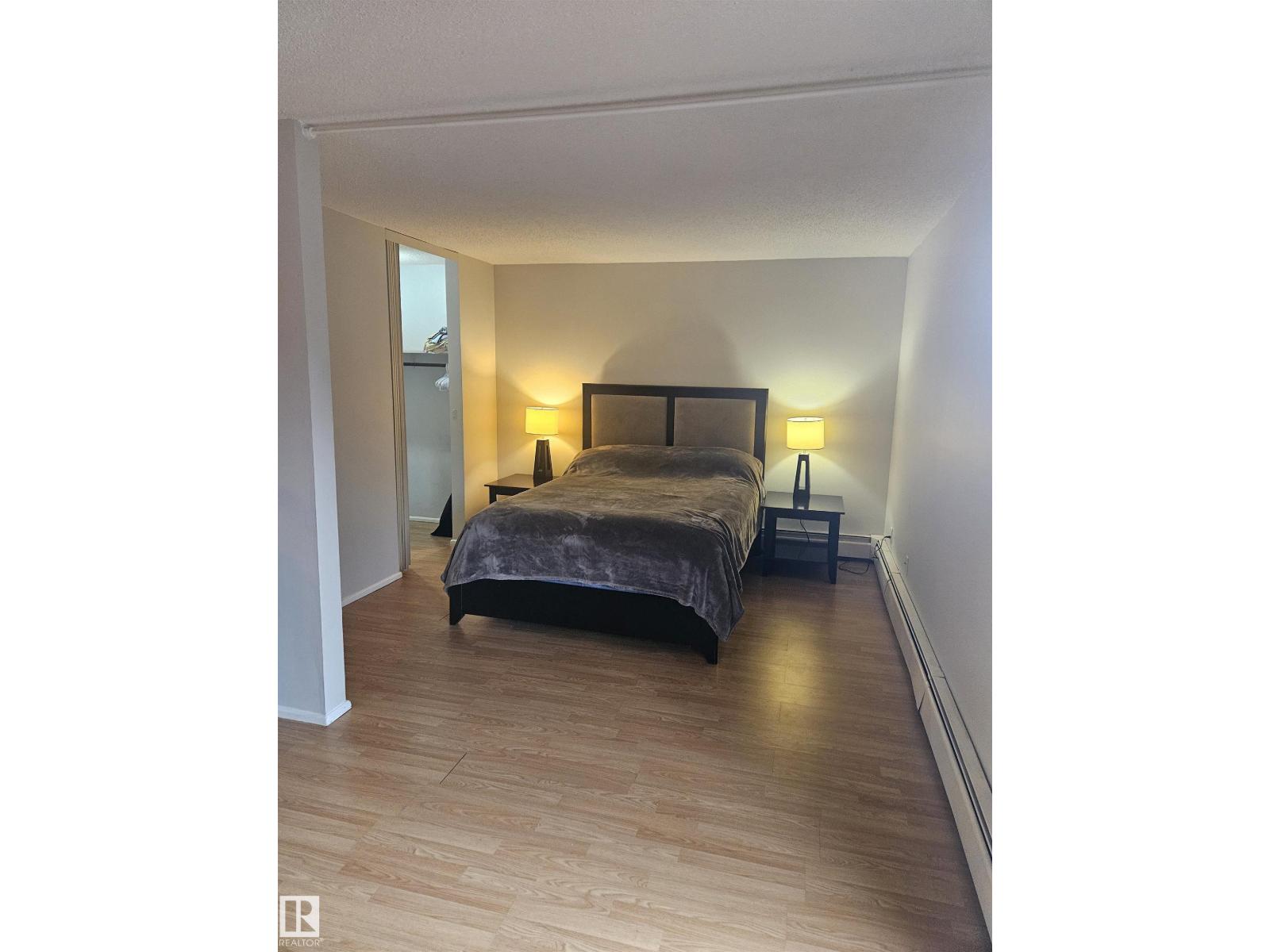 #206 10838 108 street NW - 14