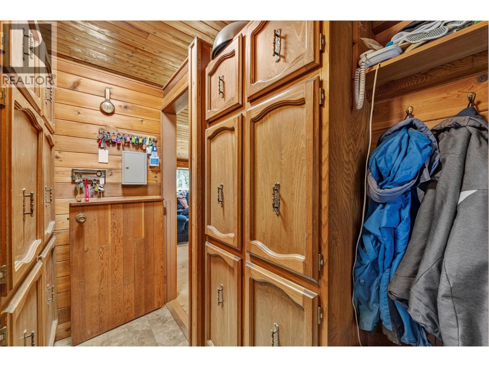 3069 Fox Farm Road - Image 12