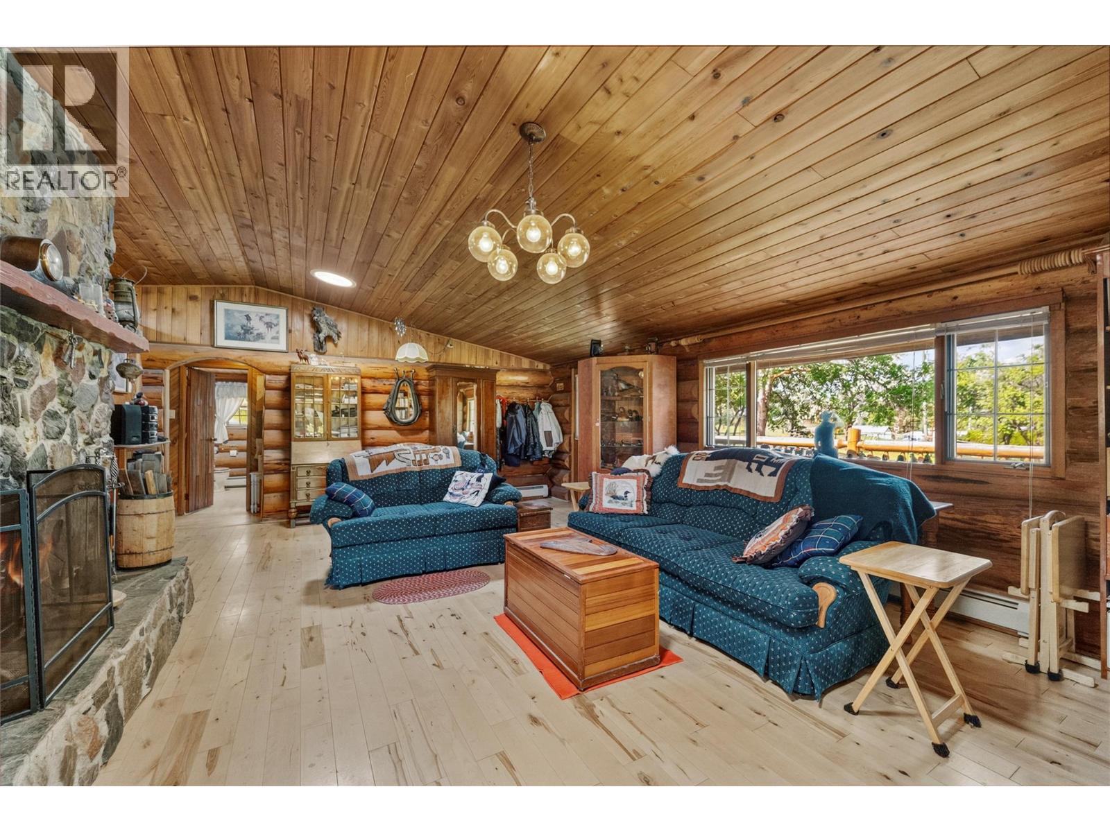 3069 Fox Farm Road - Image 19