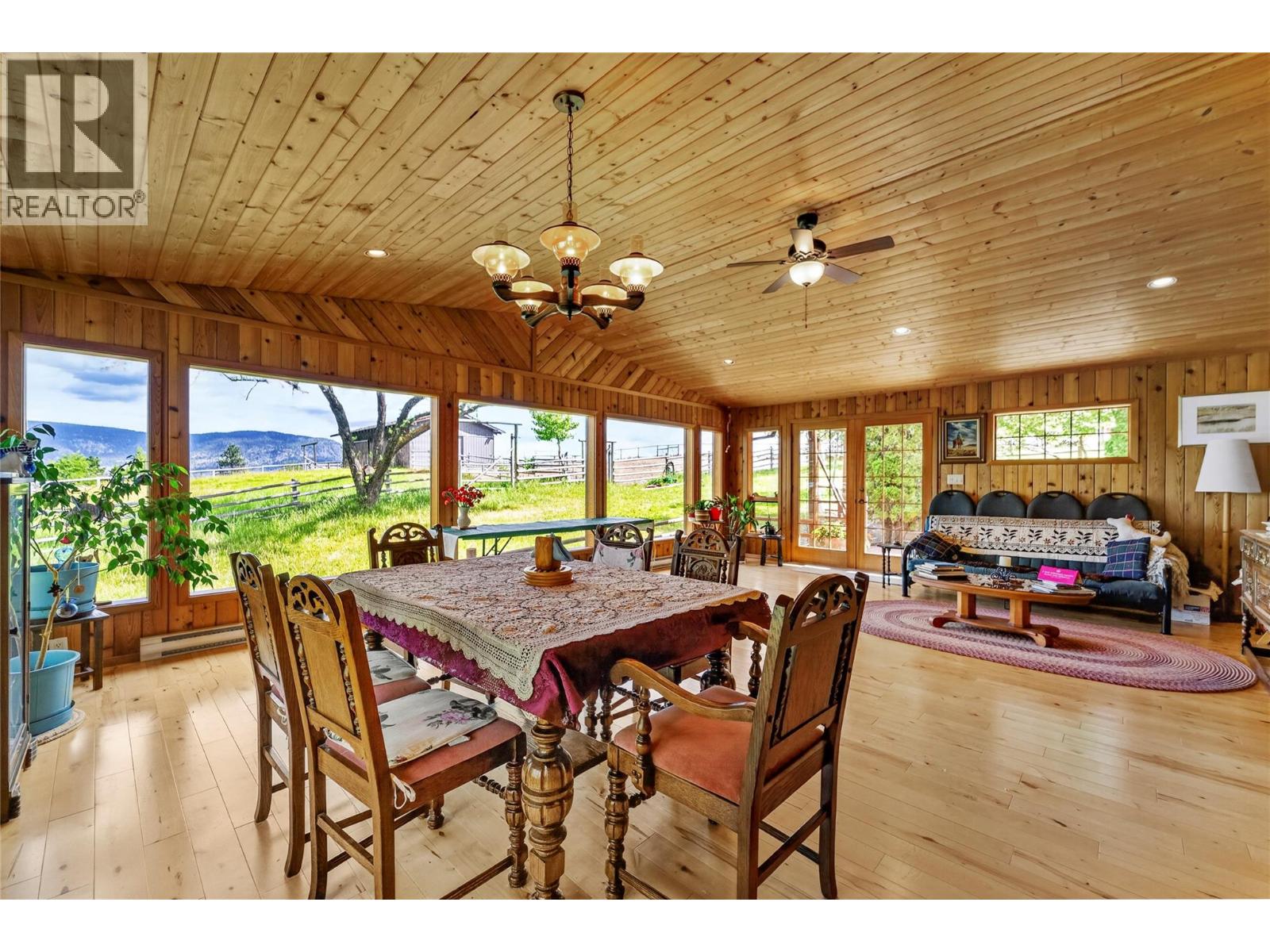 3069 Fox Farm Road - Image 25