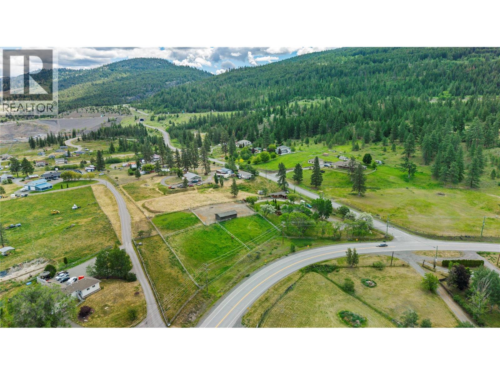 3069 Fox Farm Road - Image 38