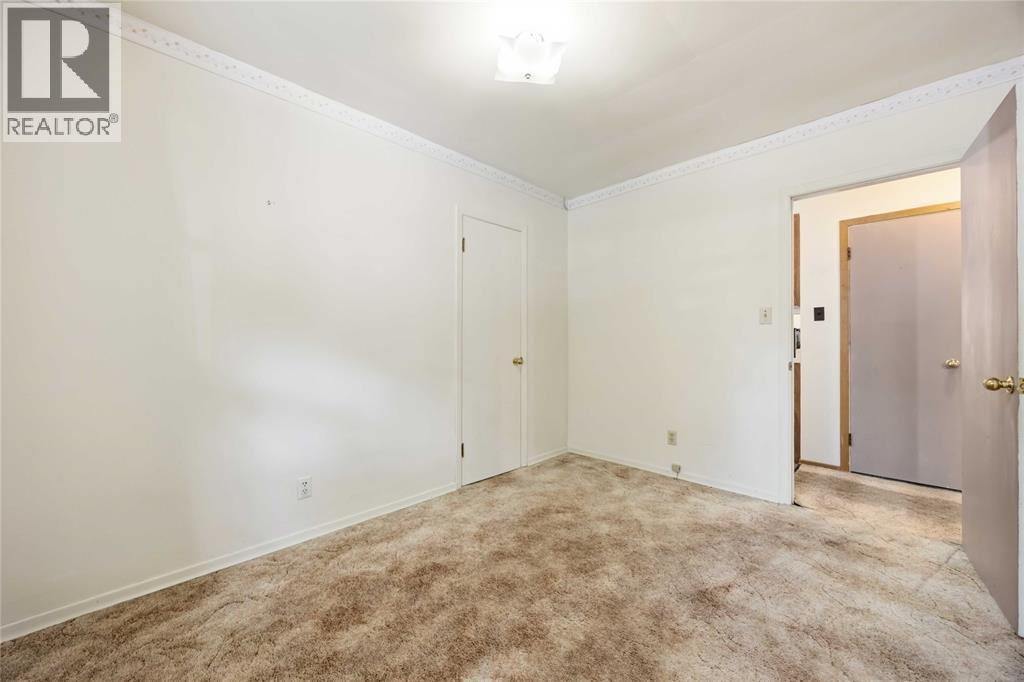 824 CHARLESWORTH DRIVE - 15