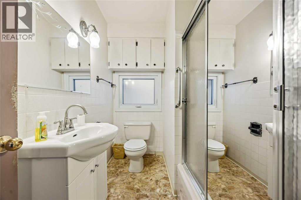 824 CHARLESWORTH DRIVE - 18