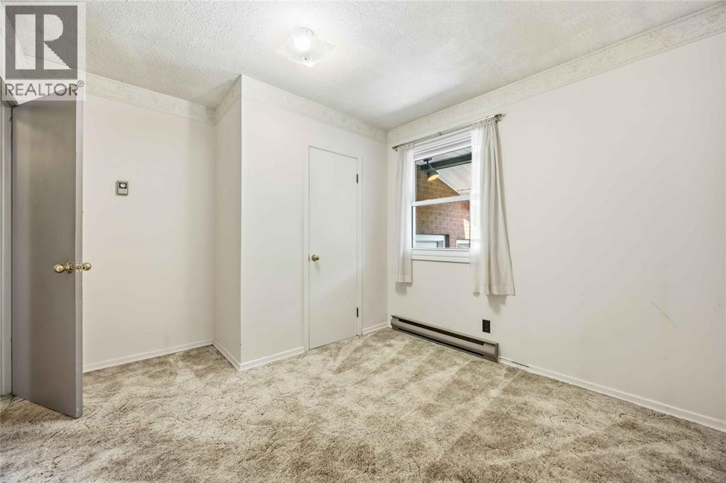 824 CHARLESWORTH DRIVE - 20