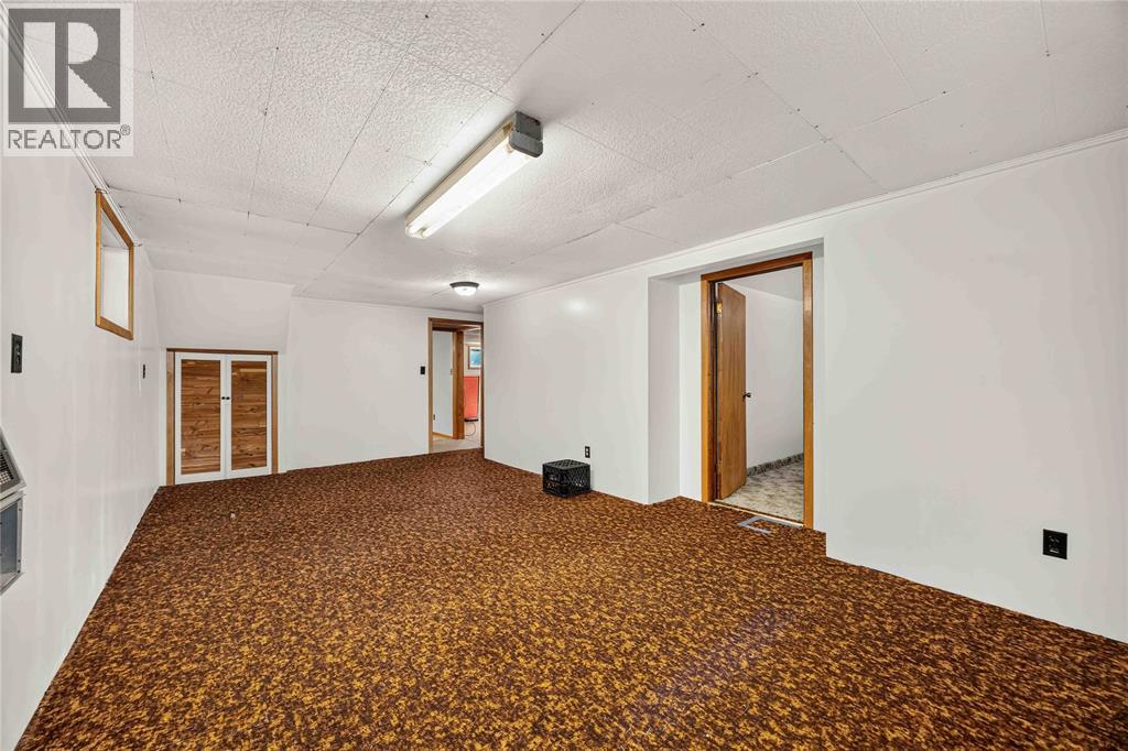 824 CHARLESWORTH DRIVE - 24