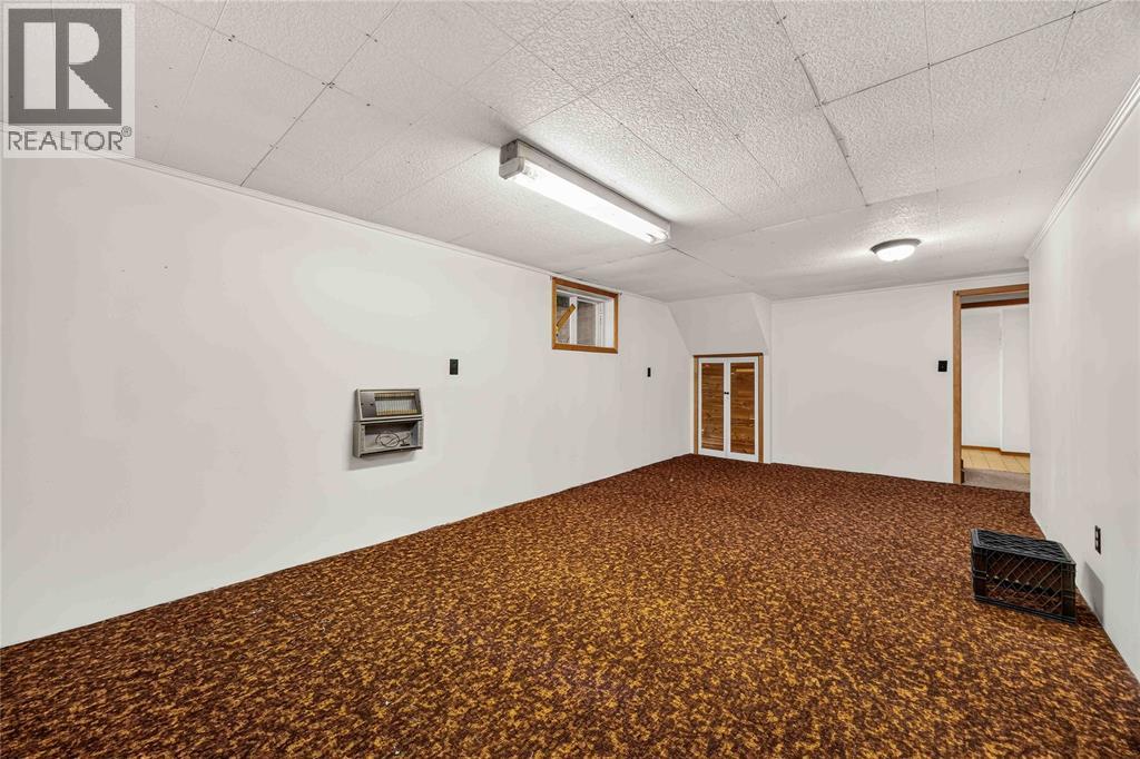 824 CHARLESWORTH DRIVE - 25