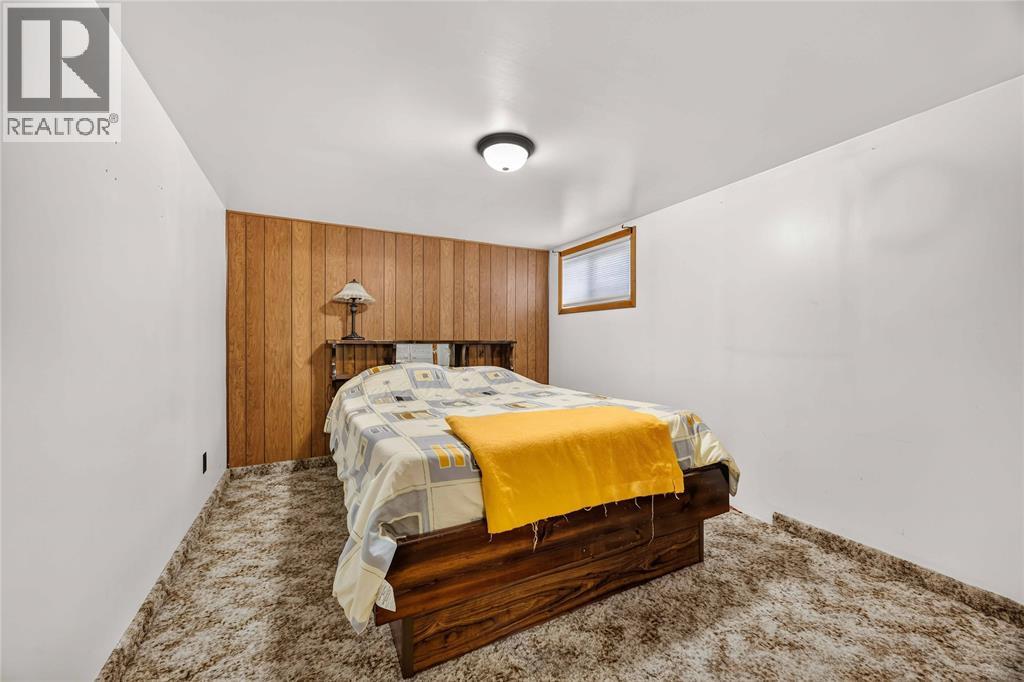 824 CHARLESWORTH DRIVE - 26