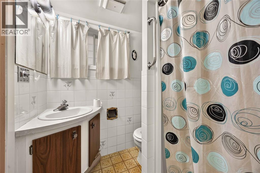 824 CHARLESWORTH DRIVE - 29