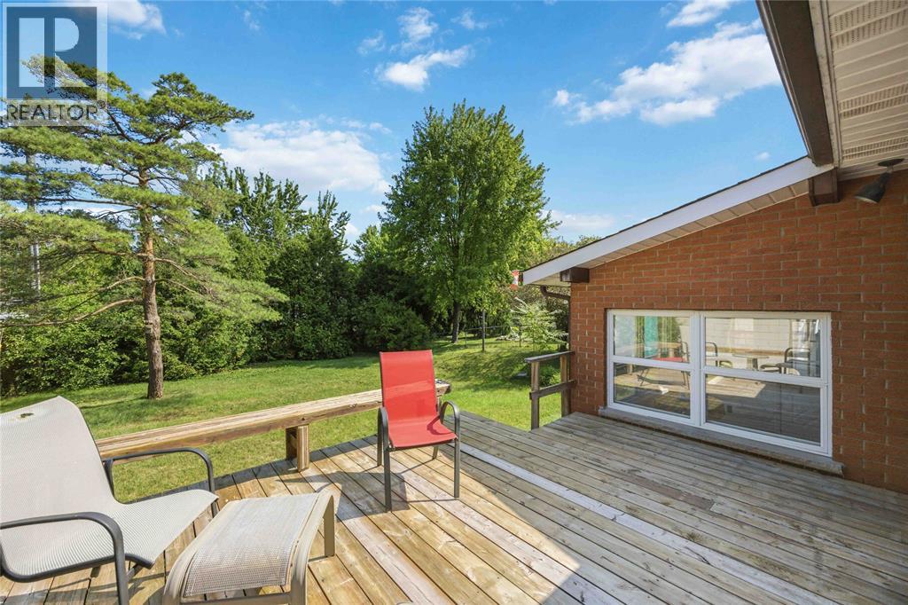 824 CHARLESWORTH DRIVE - 36