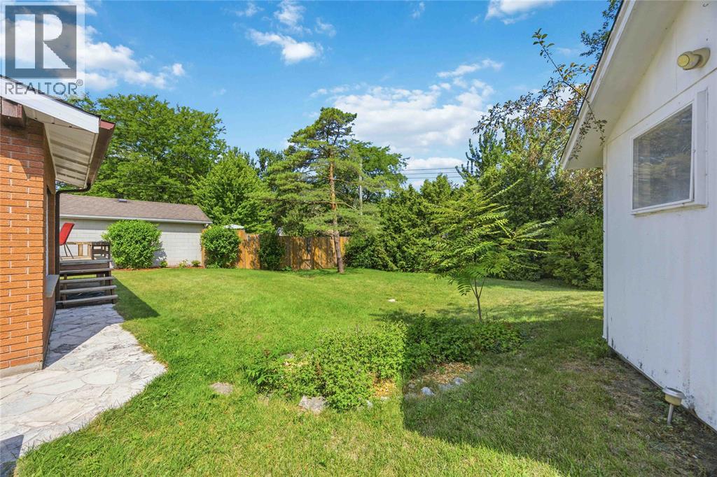 824 CHARLESWORTH DRIVE - 37