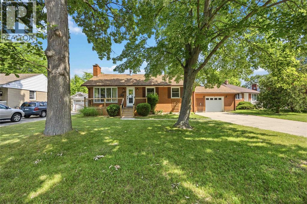 824 CHARLESWORTH DRIVE - 42
