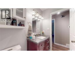 6 Higgins Bay, Regina, SK S4R6B6 Photo 35