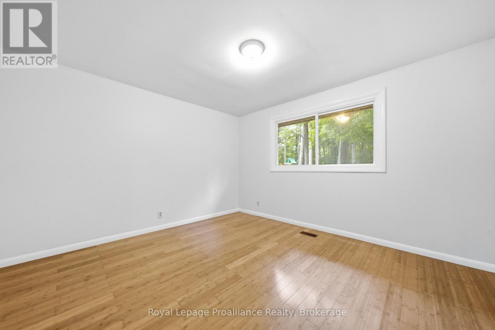 156 PINEHILL CRESCENT - 23