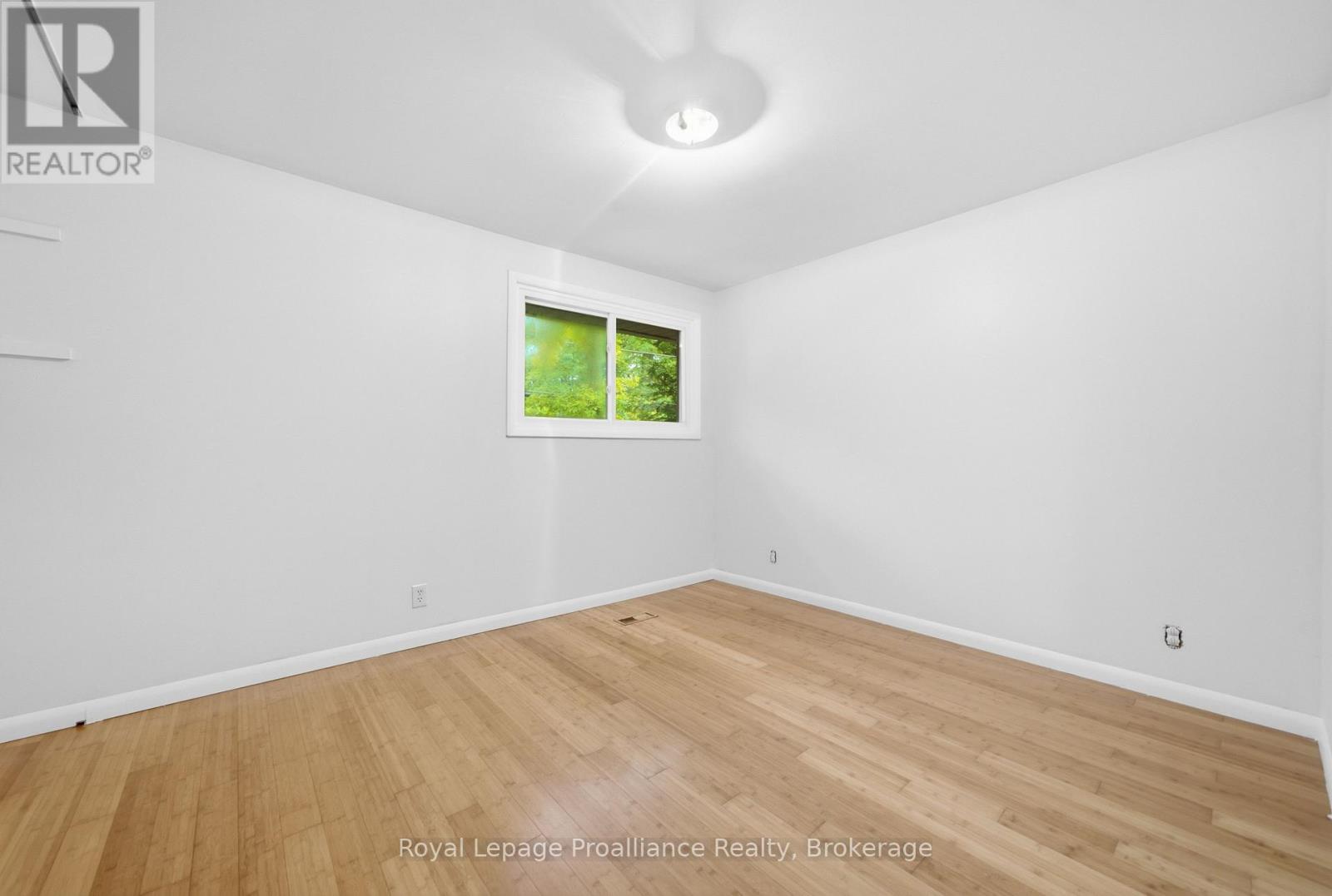 156 PINEHILL CRESCENT - 25