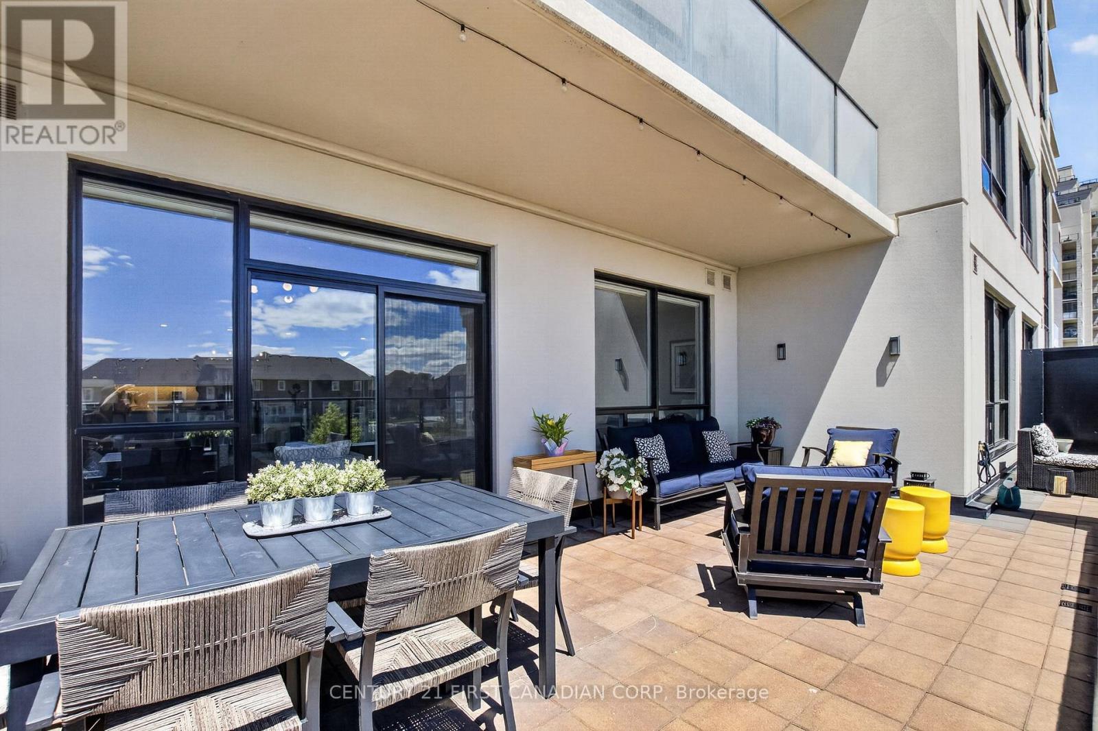 #208 260 VILLAGEWALK BOULEVARD - 26
