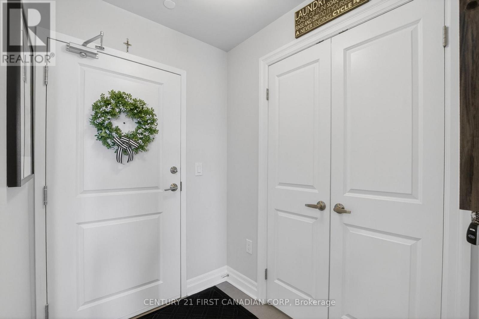 #208 260 VILLAGEWALK BOULEVARD - 6