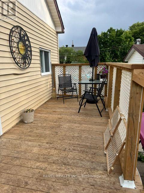 393 PINE STREET N - Image 14