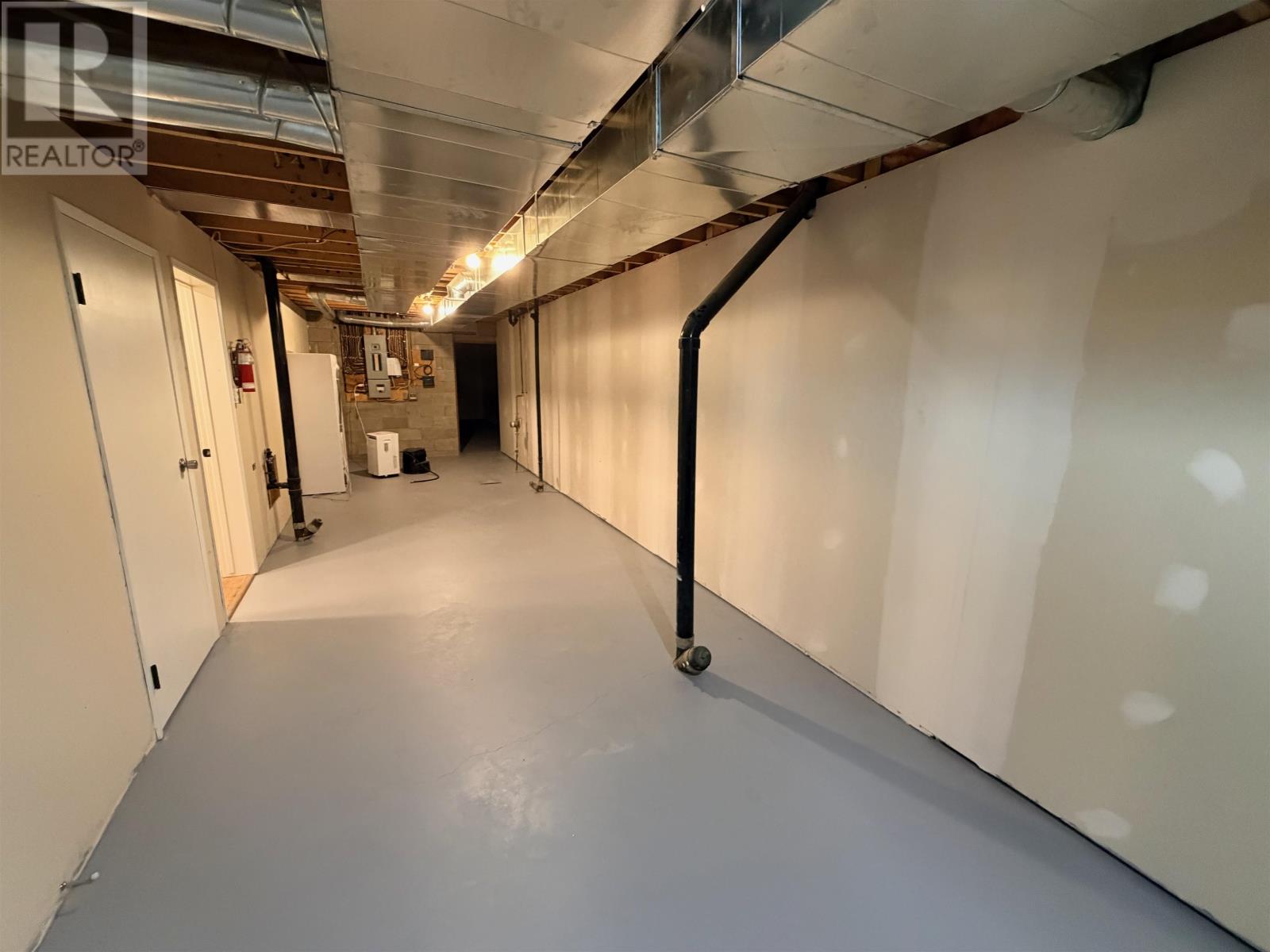 253 Riverview DR - 37