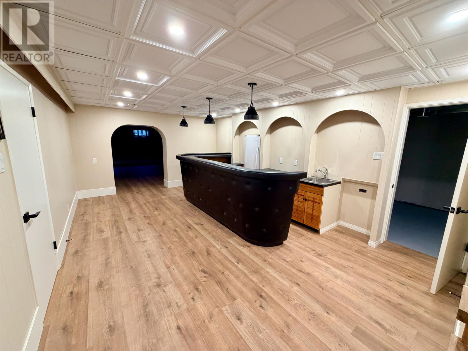 253 Riverview DR - 31