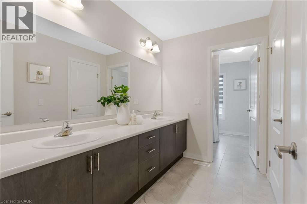 14 MARY WATSON Street - 22