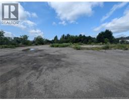 1680 Miramichi, Bathurst, NB E2A2T1 Photo 6